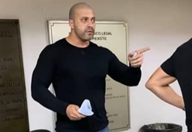 Silveira será investigado por se negar a usar máscara no IML do Rio Silveira será investigado por se negar a usar máscara no IML do Rio