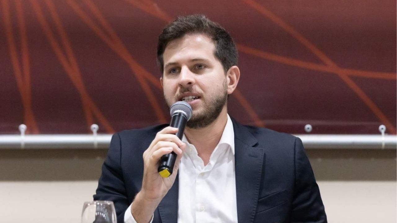 Pedro Campos: 'Quem não está com Lula ajuda Flávio'