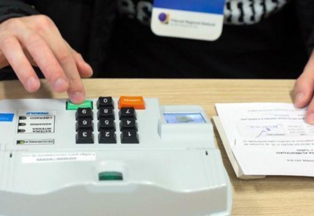 O mesmo vale para os brasileiros que estavam viajando no exterior e, por isso, não conseguiram participar da votação | TSE