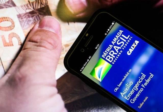 O valor total a ser investido pelo Governo Federal no pagamento de cada parcela para este novo público é de R$ 40,26 milhões | SBT