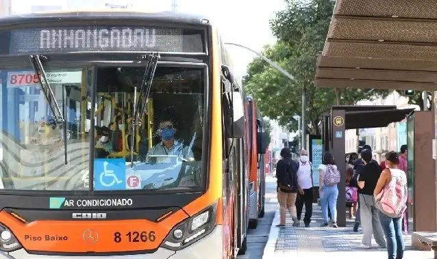De acordo com o Sindmotoristas, a defesa pela paralisação foi unânime e contou mais de 5 mil trabalhadores | Rovena Rosa / Agência Brasil