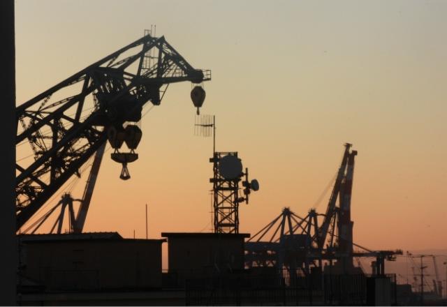 Choque no Mercado: Emirados Árabes Unidos Deixam a OPEP! Entenda o Impacto