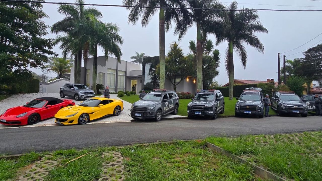 Carros de luxos