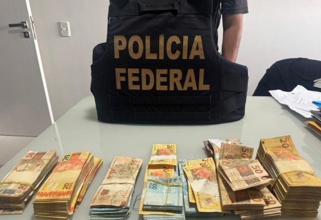 Dinheiro encontrado pela Polícia Federal durante operação contra venda de sentenças no Maranhão | Foto: Polícia Federal