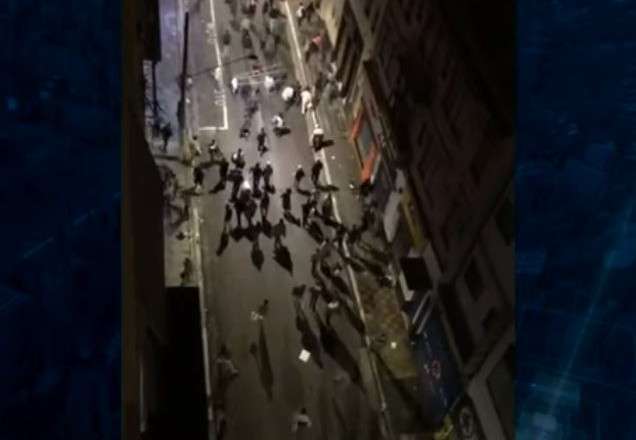 Operação na Cracolândia termina com lojas e agências bancárias depredadas Operação na Cracolândia termina com lojas e agências bancárias depredadas
