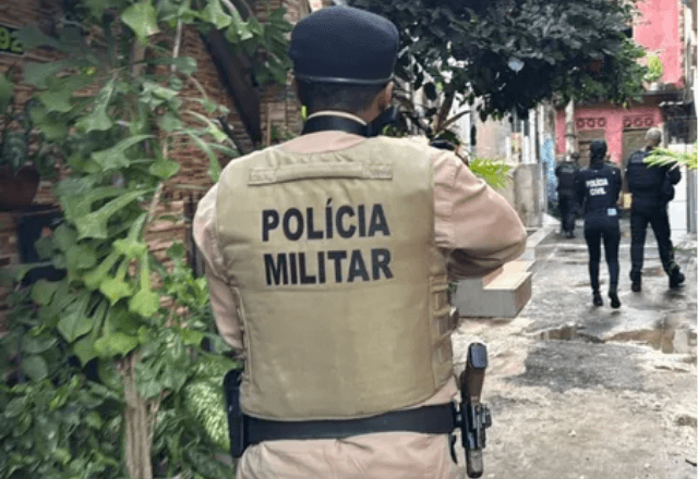 Policiais cumprem mais de 30 mandados em Salvador | Foto: Tony Silva/Ascom/PCBA