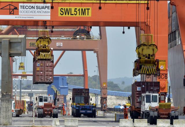 Operação no Porto de Suape