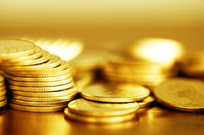 Ouro: metal precioso sobe e bate nova máxima histórica | Freepik