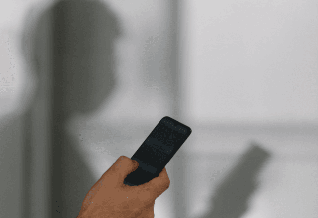 Uso de Smartphone e celular - Reprodução Agência Brasil