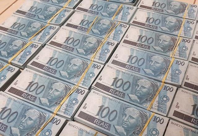 Cédulas de R$ 100,00 falsas (Divulgação/PF)