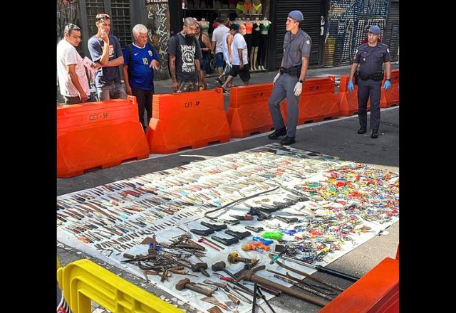 Armas brancas apreendidas pela Polícia Militar de São Paulo na região da Cracolândia. Foto: Divulgação