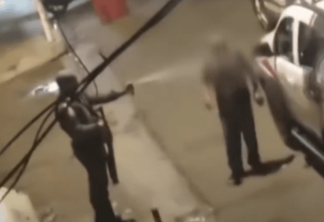 PM atira spray de pimenta em morador em Heliópolis | Reprodução