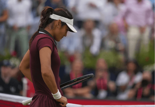 Tenista Emma Raducanu | Foto AP/Joanna Chan