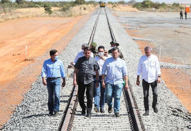 Governo arrecada R$ 32,7 milhões com leilão de ferrovia Governo arrecada R$ 32,7 milhões com leilão de ferrovia