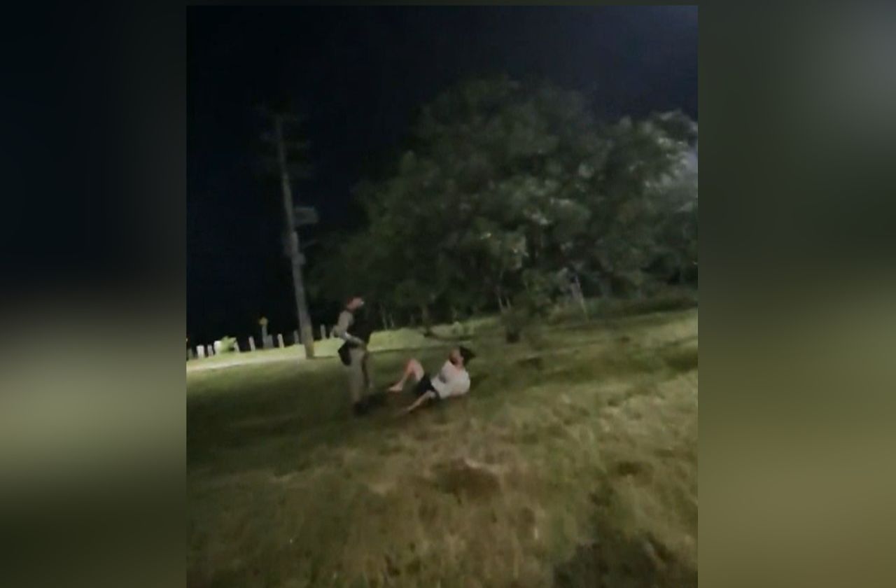 Justiça suspende processo contra 8 PMs acusados de torturar preso por tráfico no RS Justiça suspende processo contra 8 PMs acusados de torturar preso por tráfico no RS