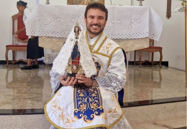 Padre Fabrício Rodrigues vítima de acidente de trânsito  | Reprodução/Redes sociais