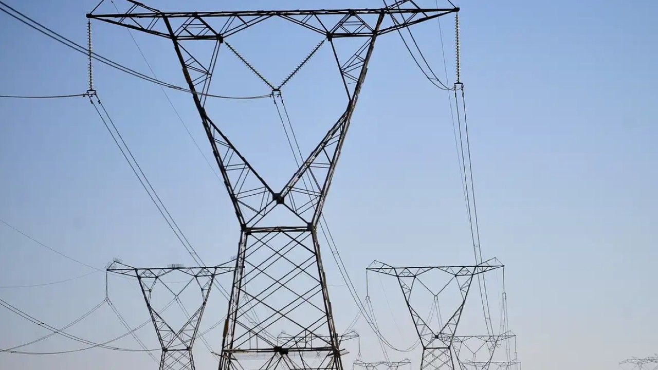 Imagem da notícia: Copa: Brasil x Haiti derruba consumo de energia em até 9,6%