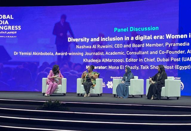 Painel de abertura do 3º dia do evento abordou a relação de mulheres e o espaço digital | SBT News