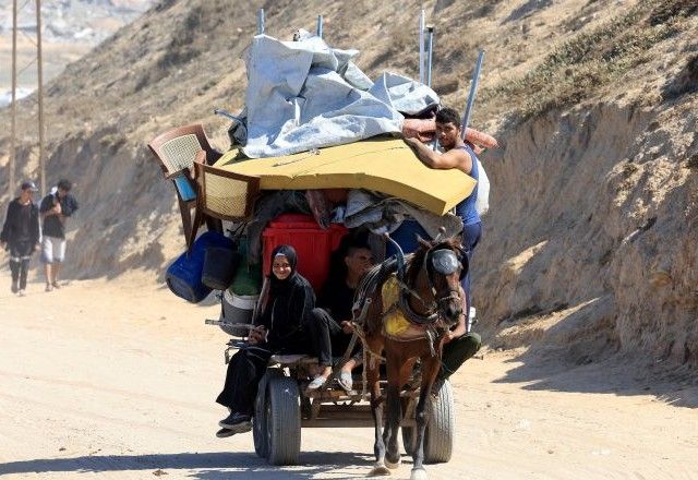 Palestinos fogem do norte de Gaza | 30/9/2025/Reuters/Dawoud Abu Alkas