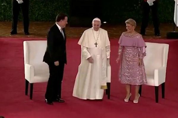 Papa Francisco destaca a importância do combate à corrupção Papa Francisco destaca a importância do combate à corrupção