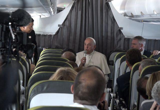 Papa diz que a Igreja Católica está aberta aos homossexuais