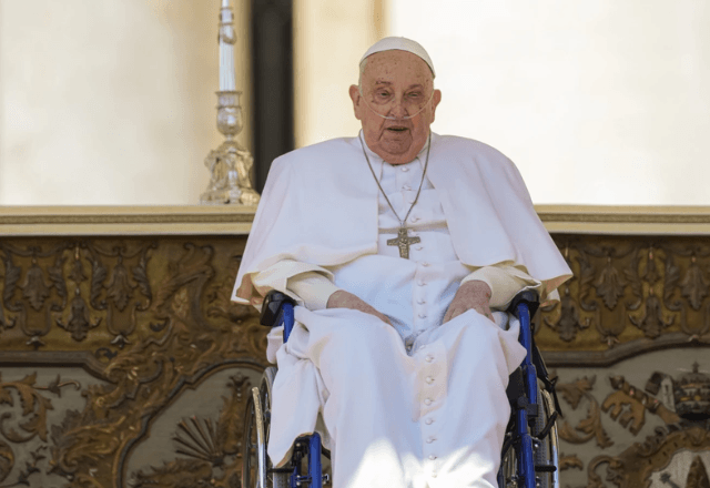Papa reaparece publicamente pela primeira vez | AP Photo/Andrew Medichini
