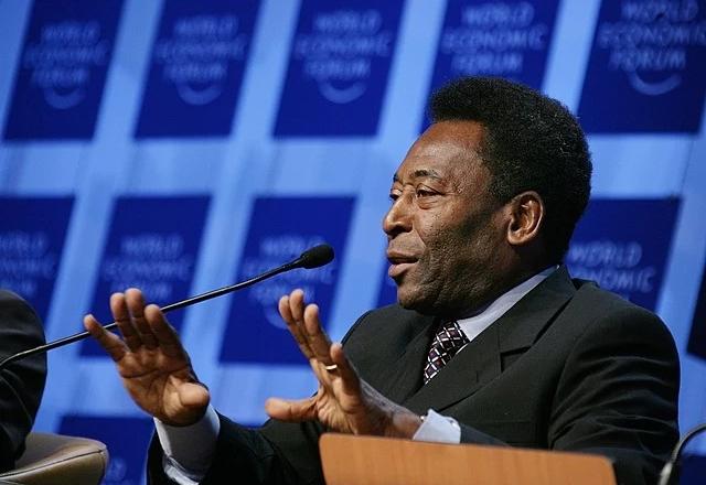 Para além dos gramados: a trajetória de Pelé no jogo político brasileiro