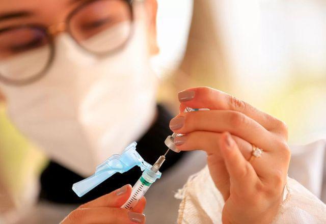 Para o grupo, a imunização é composta por três doses da chamada Pfizer Baby