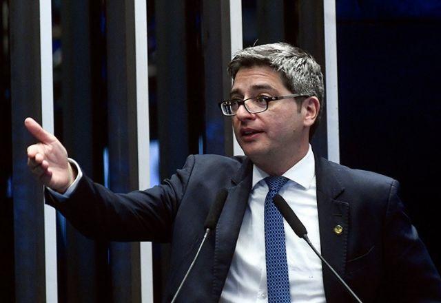 Parlamentar pede que a Casa realize a sessão com especialistas antes da votação, marcada para essa 3ª feira | Agência Senado