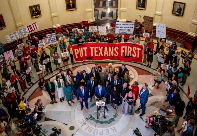 Parlamentares democratas no Texas em batalha sobre redistritamento
