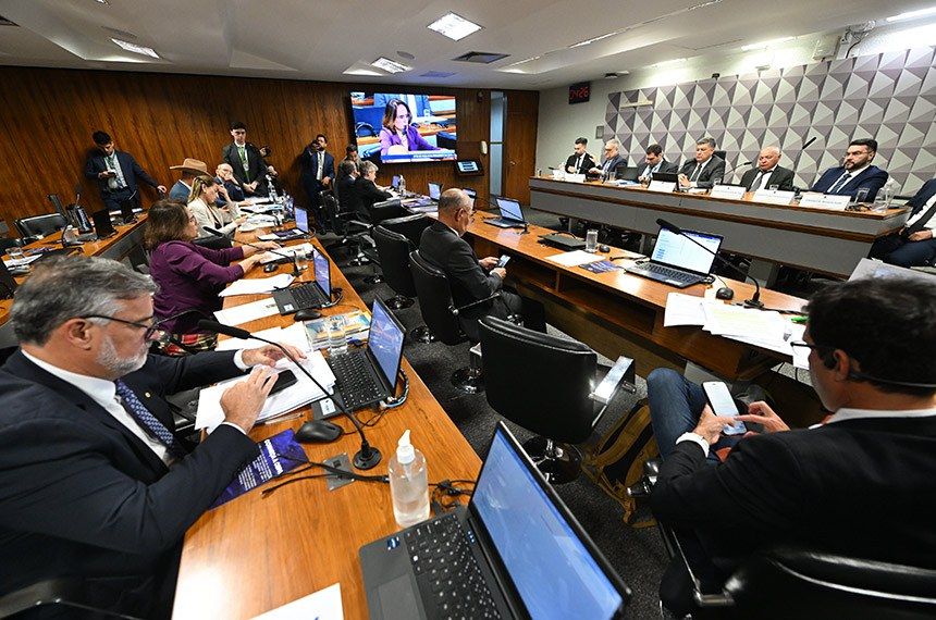 Parlamentares em reunião da CPMI do INSS | Divulgação/Carlos Moura/Agência Senado