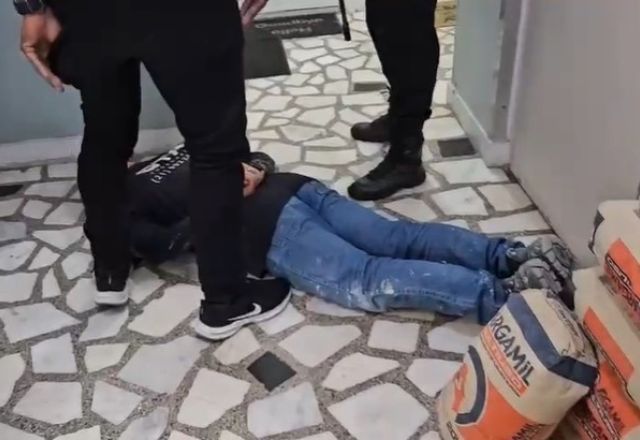 Momento em que Deivison Santana Conceição, de 26 anos, é preso | Reprodução/SBT