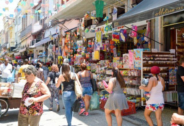 Pela ótica da demanda, o consumo das famílias avançou devido à ampliação de renda com programas sociais | Divulgação