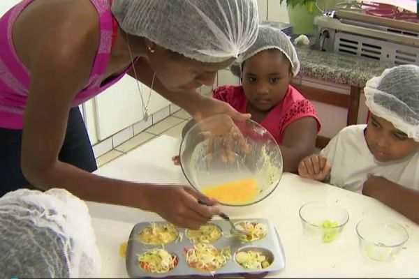 Pesquisa aponta que brasileiros não consomem frutas e verduras diariamente