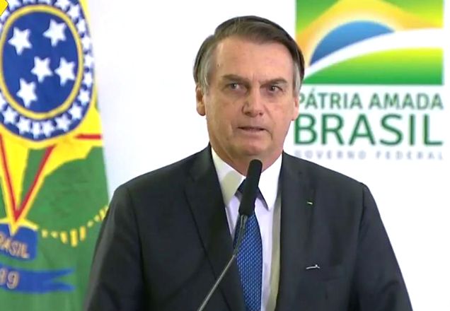 Petrobras perde mais de R$ 32 bilhões após intervenção de Bolsonaro Petrobras perde mais de R$ 32 bilhões após intervenção de Bolsonaro