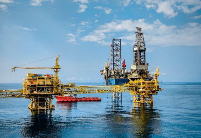 Reino Unido aprova construção de campo de exploração de petróleo no Mar do Norte Reino Unido aprova construção de campo de exploração de petróleo no Mar do Norte