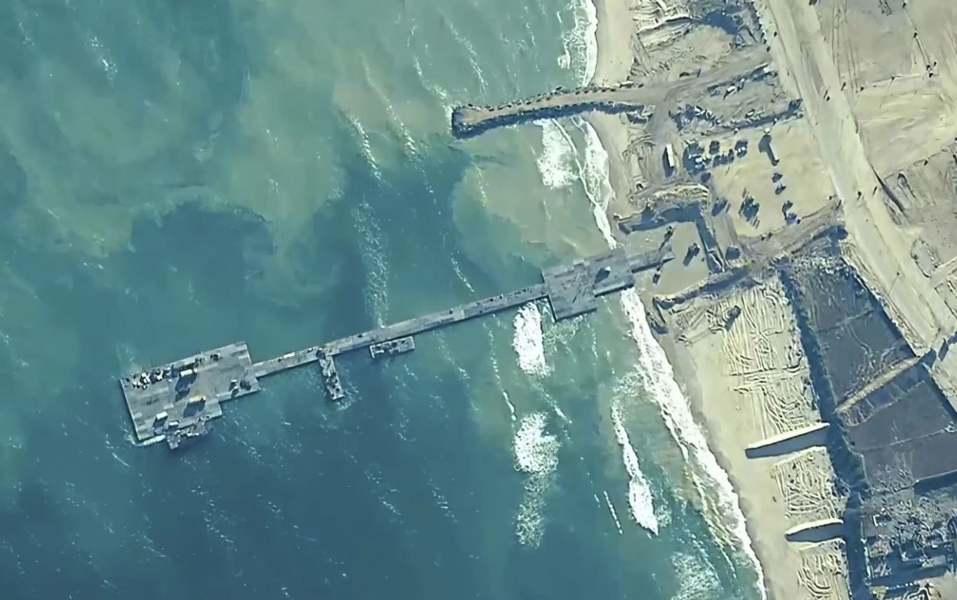Píer flutuante construído pelos EUA para levar ajuda humanitária à Gaza | Reprodução/CENTCOM