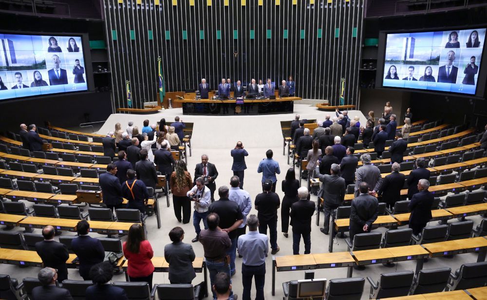 Imagem da notícia: Câmara vota ampliação da imunidade tributária às igrejas Imagem da notícia: Câmara vota ampliação da imunidade tributária às igrejas