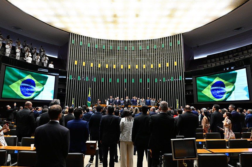 Parlamentares recuam no apoio à PEC da jornada de trabalho