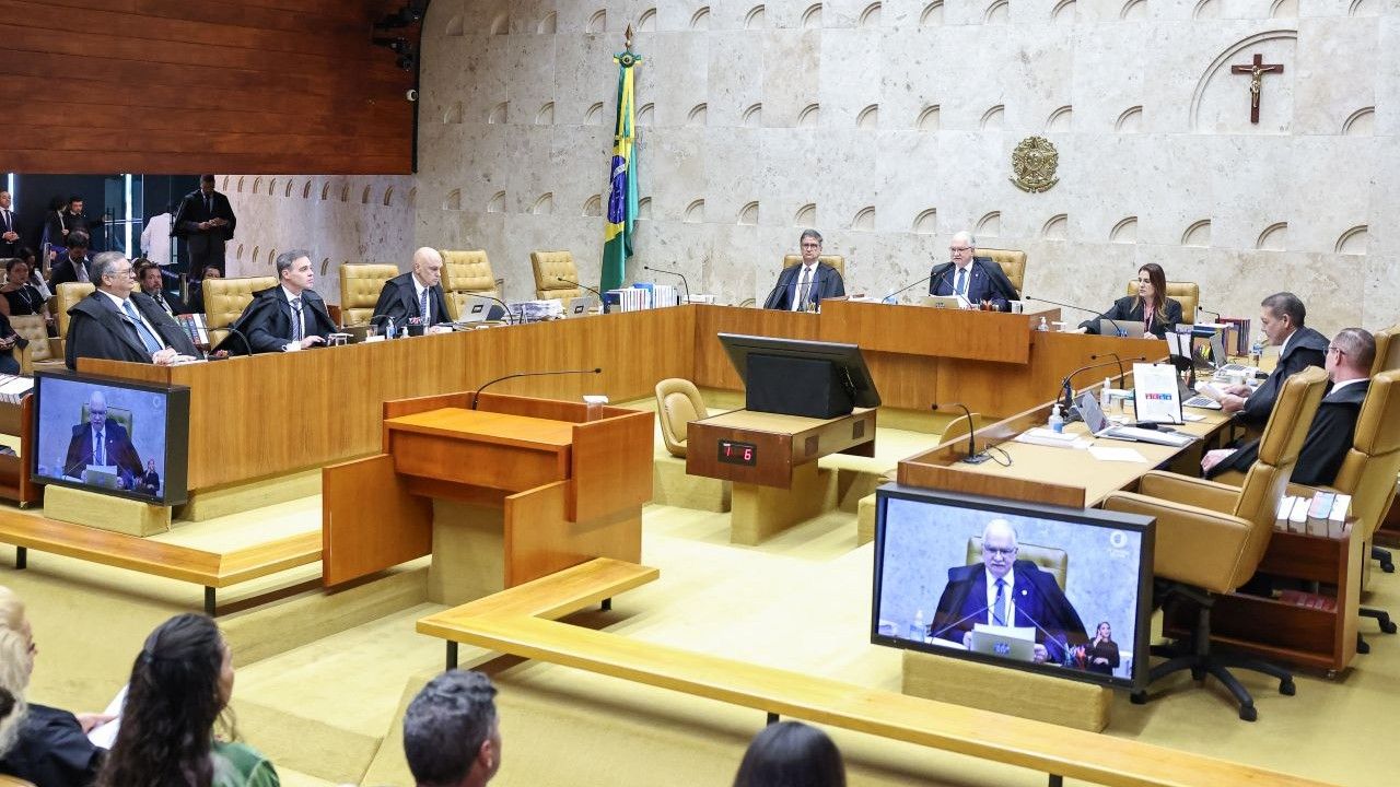 Para 51,6%, ministros do STF decidem por interesse próprio Para 51,6%, ministros do STF decidem por interesse próprio