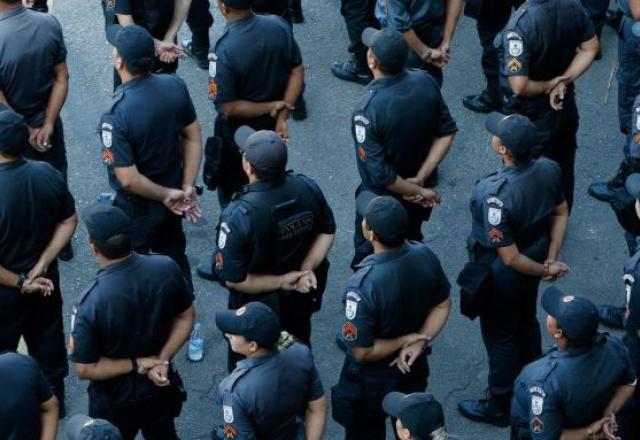Policiais