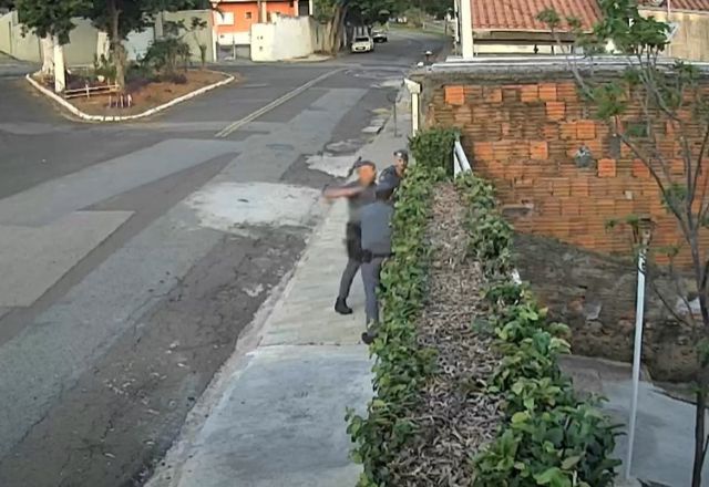 Câmera de segurança registrou agressão policial | Reprodução/SBT
