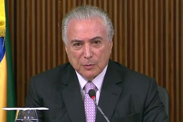 Policial diz que entregou dinheiro em escritório de amigo de Temer Policial diz que entregou dinheiro em escritório de amigo de Temer