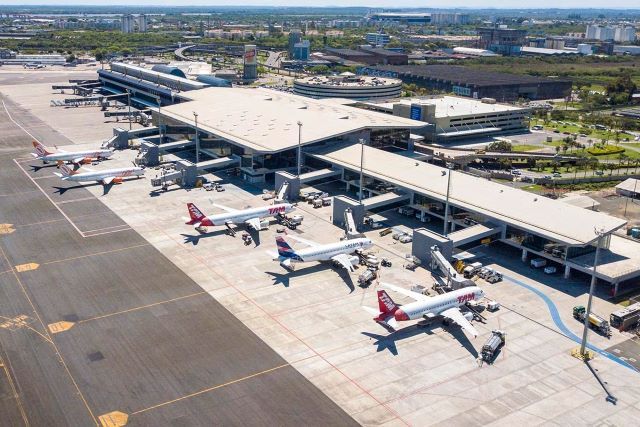 Aeroporto de Porto Alegre volta a operar com 100% da capacidade da pista nesta segunda (16)