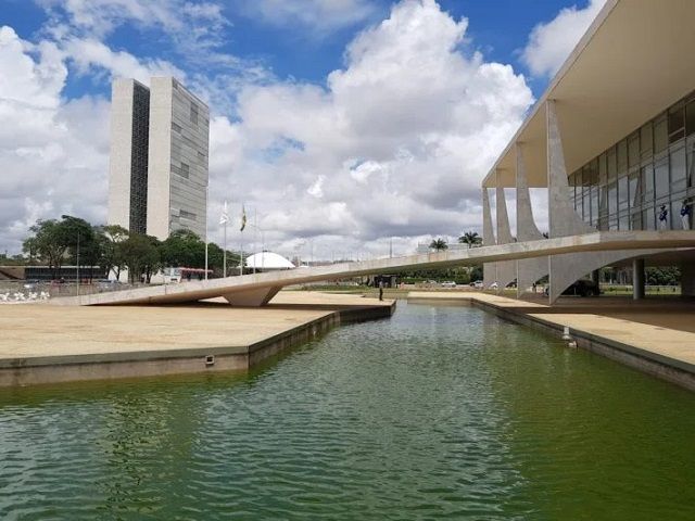 Governo monta estratégia para almoço com Barroso sobre emendas parlamentares
