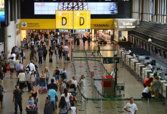 Preço das passagens aéreas caiu 17,73% em maio, diz IBGE