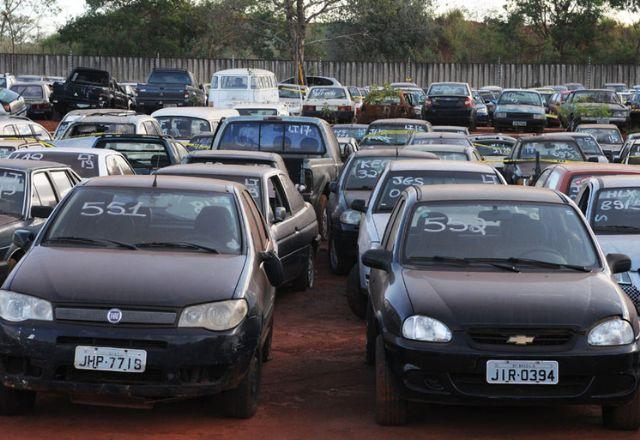 Preço final de venda do automóvel não poderá ser inferior a 75% do valor da avaliação pericial | Agência Senado