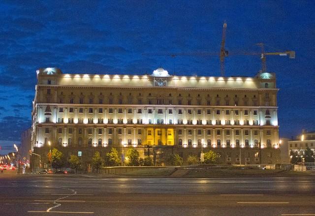 Rússia ataca portos ucranianos no Mar Negro e danifica navio civil, diz Kiev