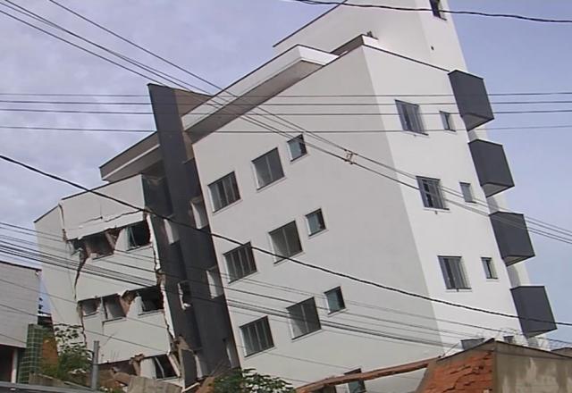Prédio em construção tomba em BH e deixa 15 famílias desalojadas
