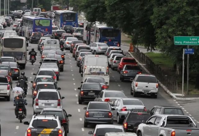 Prefeitura de São Paulo suspende rodízio municipal de veículos a partir de segunda-feira (22)